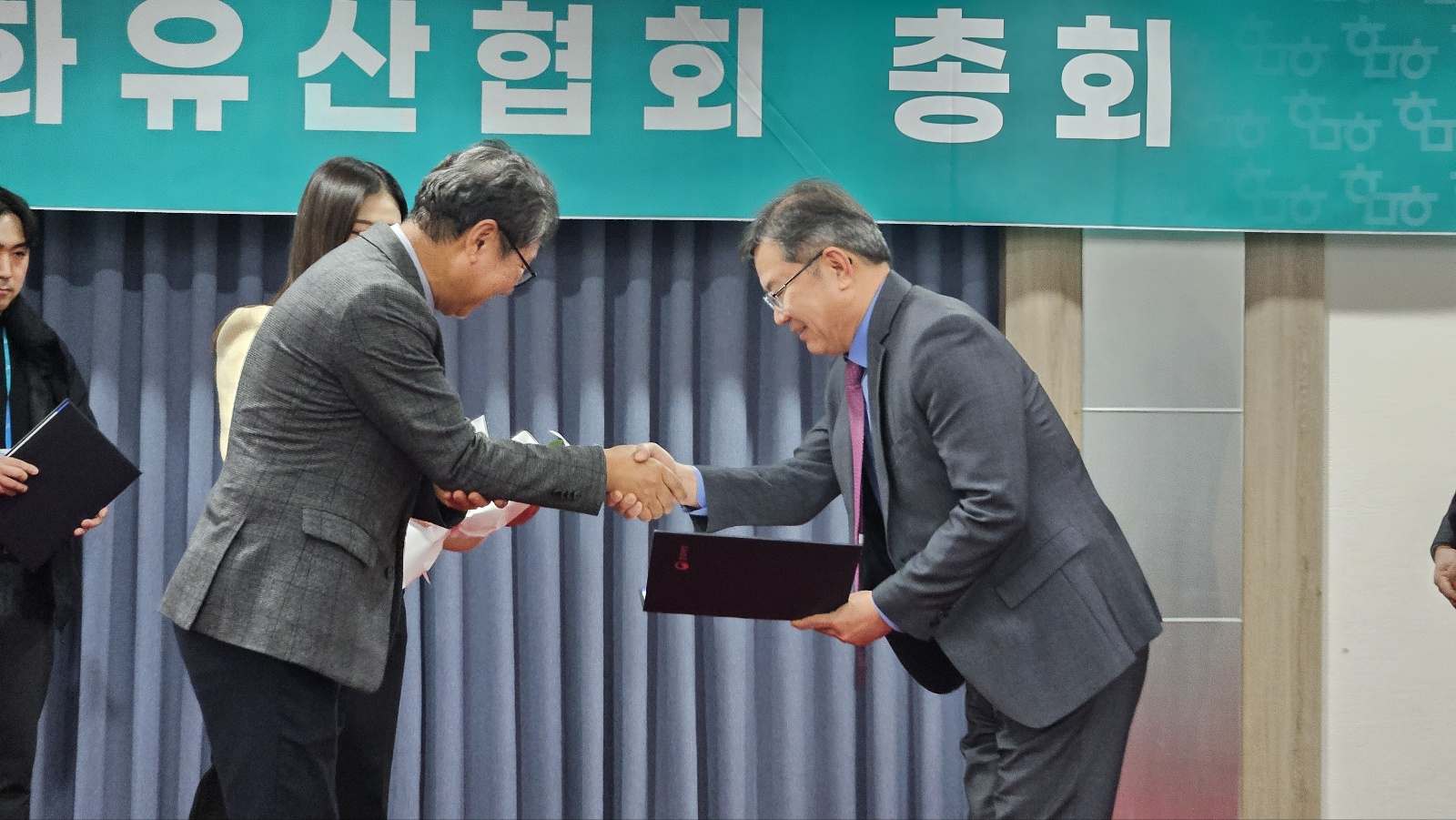 충남역사문화연구원 문화재청장상 수상 매장문화재 발굴조사 현장공개 등 문화재 활용 우수기관으로 선정 [이미지]